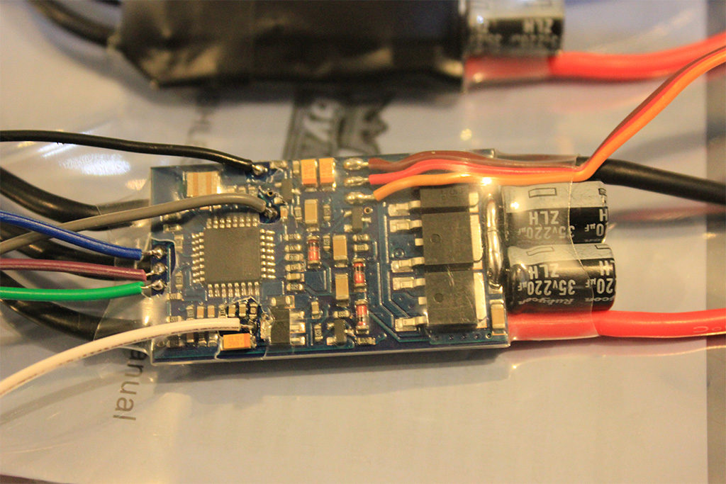 Preparing the ESC (electronic speed controller) for an upgrade
