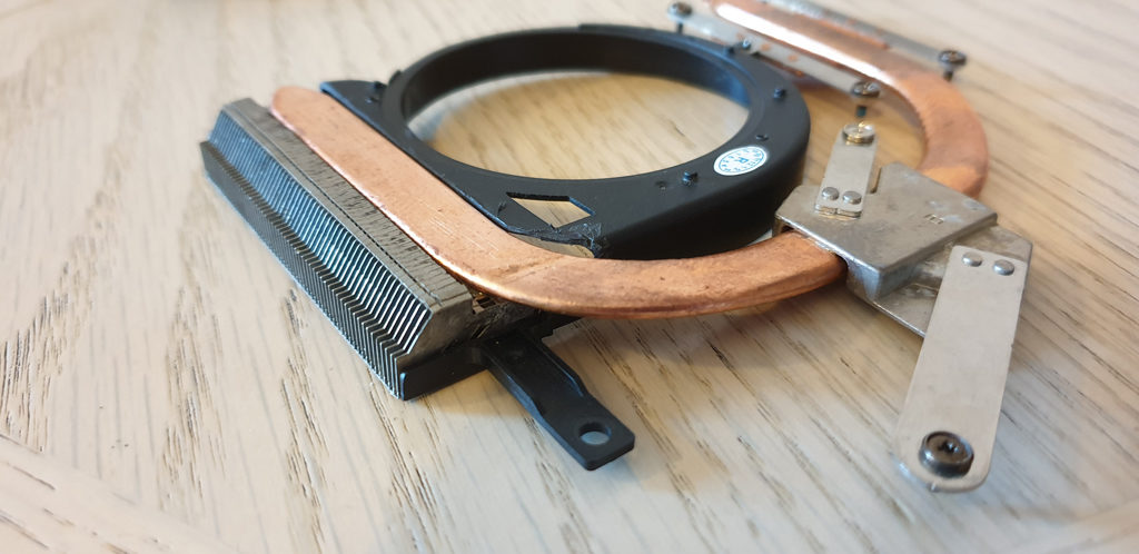 Fan Case with Replaced Grid and Heat Sink Tube